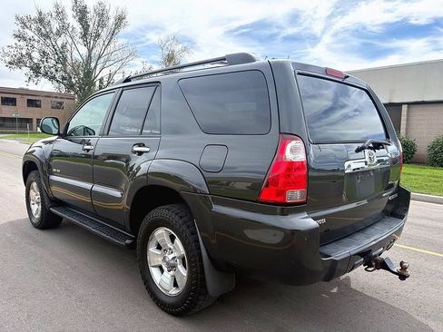 Used 2008 Toyota 4Runner SR5 w/ SR5 Extra Value Pkg 1 AWD/4WD image 3