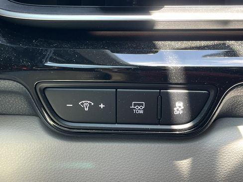 Used 2025 Kia Carnival SX Prestige FWD image 12