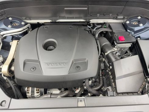 Used 2022 Volvo XC90 T5 Momentum w/ Climate Package FWD image 58