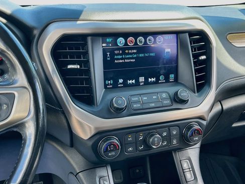 Used 2019 GMC Acadia Denali w/ Technology Package AWD/4WD image 15