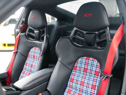 Used 2018 Porsche 911 Carrera T RWD image 32
