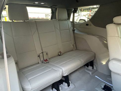 Used 2024 Cadillac Escalade Premium Luxury Platinum image 52