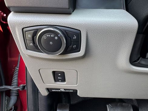 Used 2019 Ford F250 XLT w/ XLT Value Package image 19