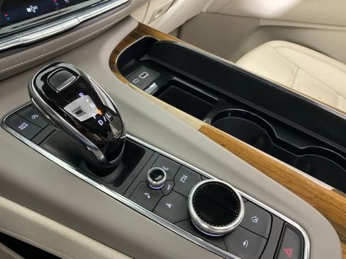 Used 2024 Cadillac Escalade ESV Sport Platinum AWD/4WD image 20