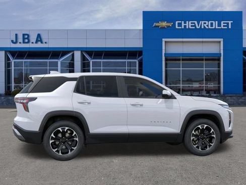 New 2026 Chevrolet Equinox LT w/ Safety and Technology Package FWD image 5