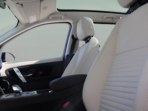 Certified 2025 Land Rover Discovery Sport S image 36