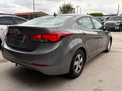 Used 2014 Hyundai Elantra SE image 9