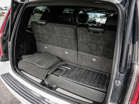 Used 2017 Cadillac Escalade Platinum AWD/4WD image 14