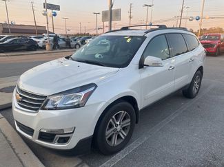 Used 2017 Chevrolet Traverse LT video 1