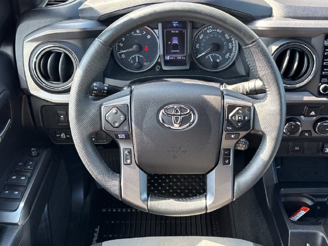Used 2021 Toyota Tacoma TRD Off-Road AWD/4WD image 23