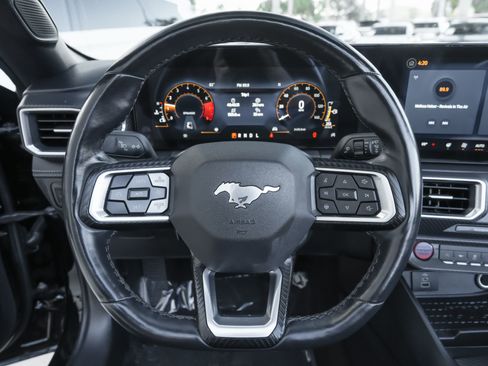 Used 2024 Ford Mustang Premium image 8