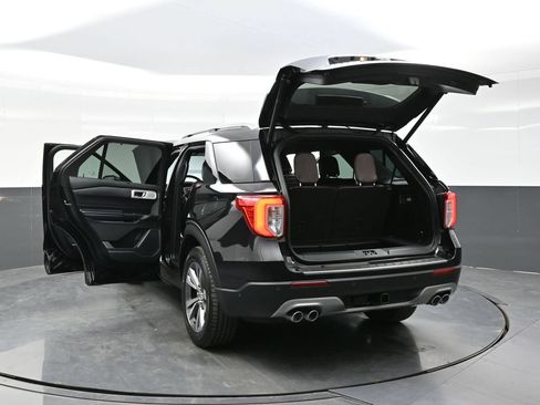 Used 2020 Ford Explorer Platinum w/ Premium Technology Package AWD/4WD image 45