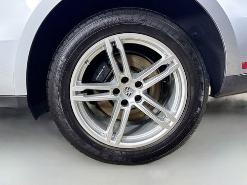 Used 2024 Porsche Macan image 41