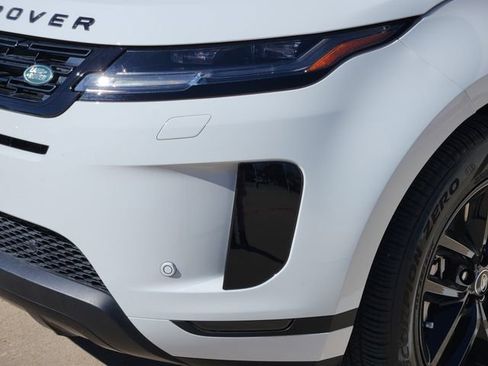 Used 2025 Land Rover Range Rover Evoque S image 8