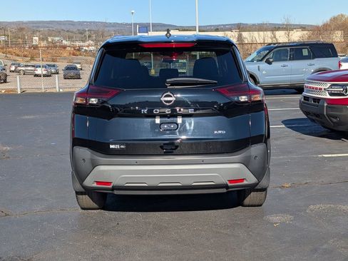 Used 2023 Nissan Rogue S image 8