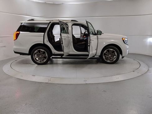 New 2025 Ford Expedition King Ranch image 8