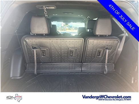 Used 2023 Chevrolet Traverse RS w/ LPO, Floor Liner Package FWD image 5
