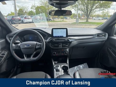 Used 2025 Ford Escape ST-Line Select AWD/4WD image 18