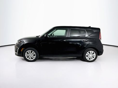 Used 2024 Kia Soul LX FWD image 7