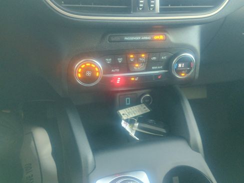 Used 2020 Ford Escape SEL image 27