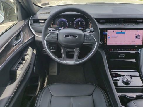 New 2026 Jeep Grand Cherokee Limited AWD/4WD image 16