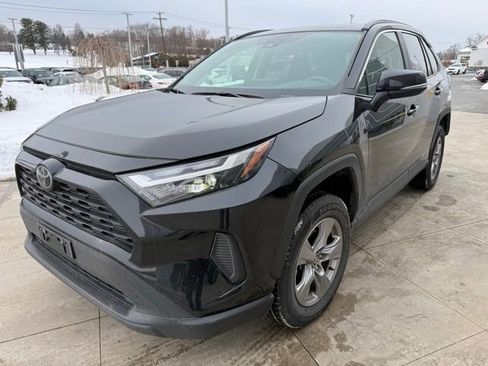 Used 2025 Toyota RAV4 XLE image 3