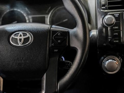 Used 2017 Toyota 4Runner TRD Off-Road AWD/4WD image 18