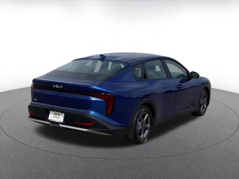 Used 2025 Kia K4 LXS image 14