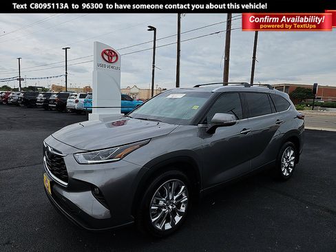 Used 2026 Toyota Highlander Limited AWD/4WD image 1