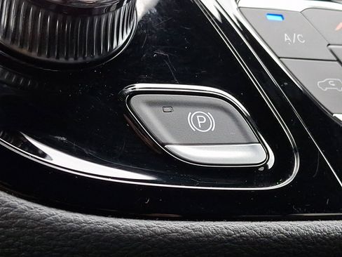 Used 2025 Chrysler Pacifica Select image 24