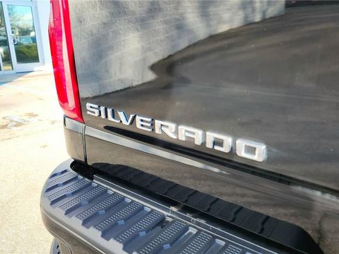 Used 2024 Chevrolet Silverado 2500 Custom w/ Custom Value Package image 13