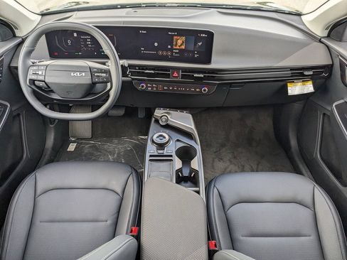 New 2025 Kia EV6 Wind RWD image 18
