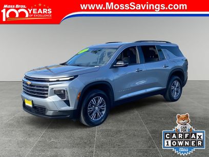 Used 2024 Chevrolet Traverse LT