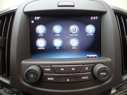 Used 2015 Buick LaCrosse image 5