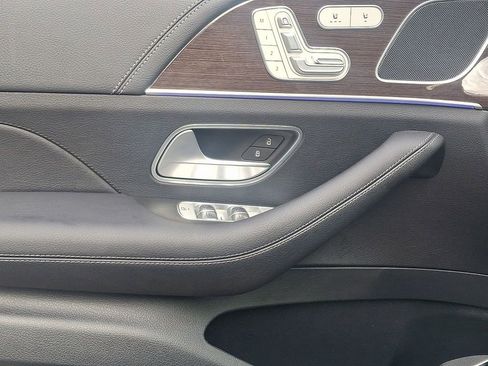 Used 2025 Mercedes-Benz GLE 450e 4MATIC image 13