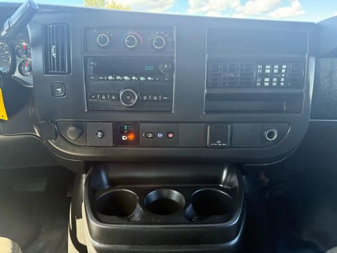 Used 2016 Chevrolet Express 2500 image 24