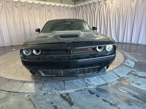 Used 2018 Dodge Challenger R/T w/ Blacktop Package image 2