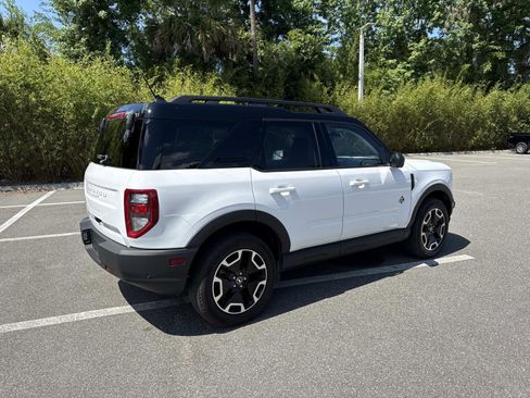 Used 2024 Ford Bronco Sport Outer Banks AWD/4WD image 3