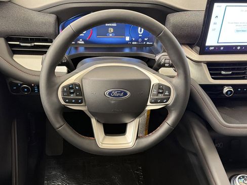 New 2026 Ford Explorer Active image 17