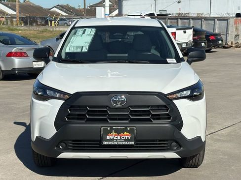 Used 2026 Toyota Corolla Cross L image 8