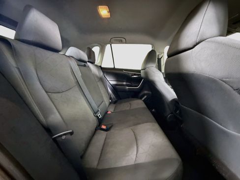 Used 2021 Toyota RAV4 XLE FWD image 27