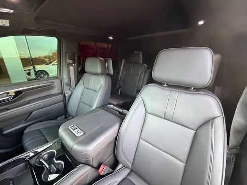 Used 2025 Chevrolet Tahoe RST w/ RST Capability Package AWD/4WD image 11