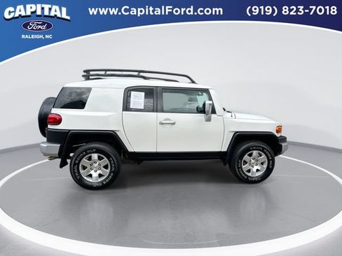 Used 2010 Toyota FJ Cruiser 4WD image 9