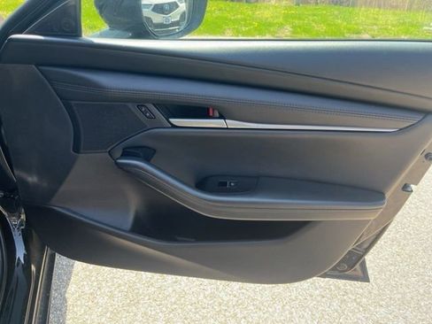 Used 2024 MAZDA MAZDA3 s FWD image 13