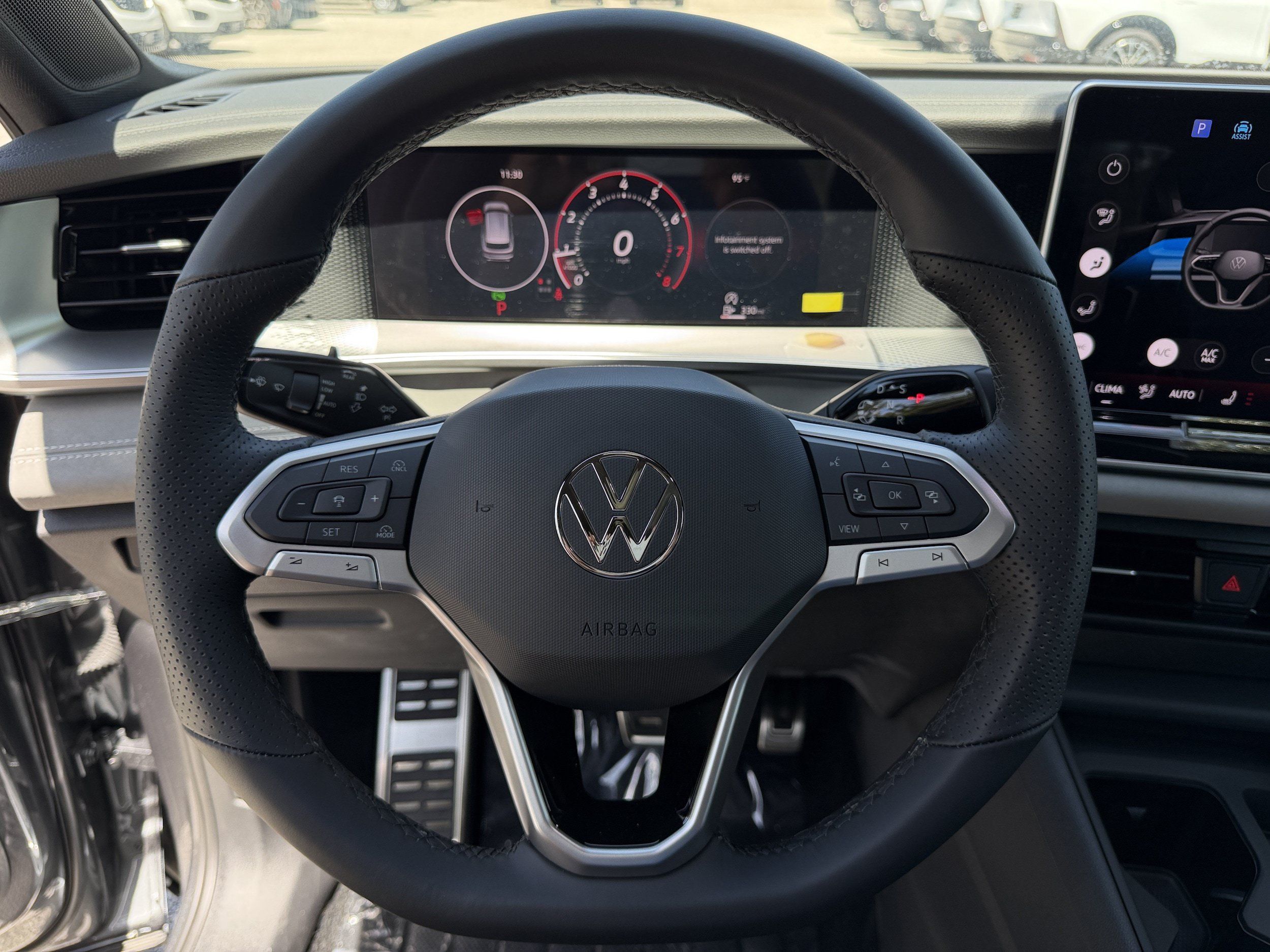 New 2026 Volkswagen Tiguan SE R-Line FWD image 33