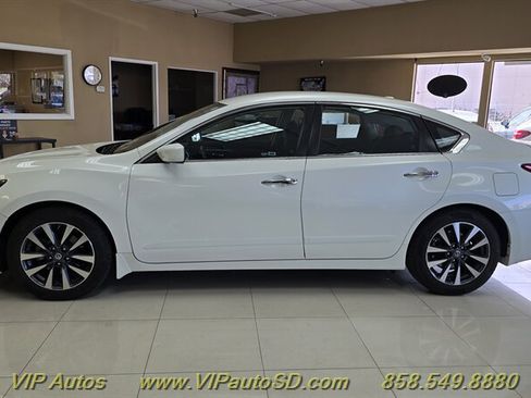 Used 2017 Nissan Altima 2.5 SV FWD image 6