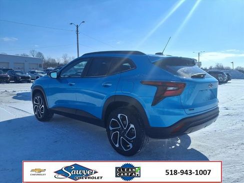 Used 2025 Chevrolet Trax RS w/ Sunroof Package image 5