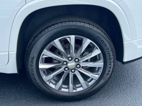 Used 2023 Chevrolet Traverse Premier AWD/4WD image 7