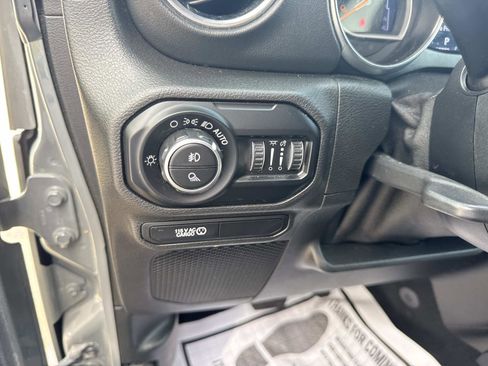 Used 2020 Jeep Gladiator Overland image 20