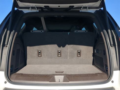 Used 2021 Chevrolet Tahoe LT w/ LT Signature Package image 14